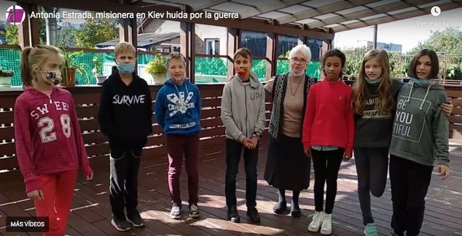 Madre Antonia y los niños y niñas