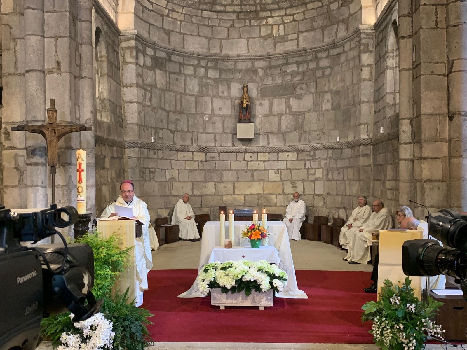 Elizalde: “necesitamos superar planteamientos individualistas y comprometernos solidariamente con la comunidad y el bien común”