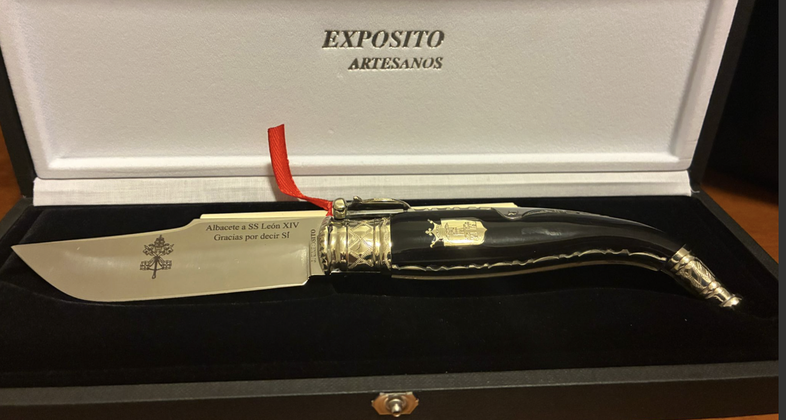Una navaja de Albacete para el Papa