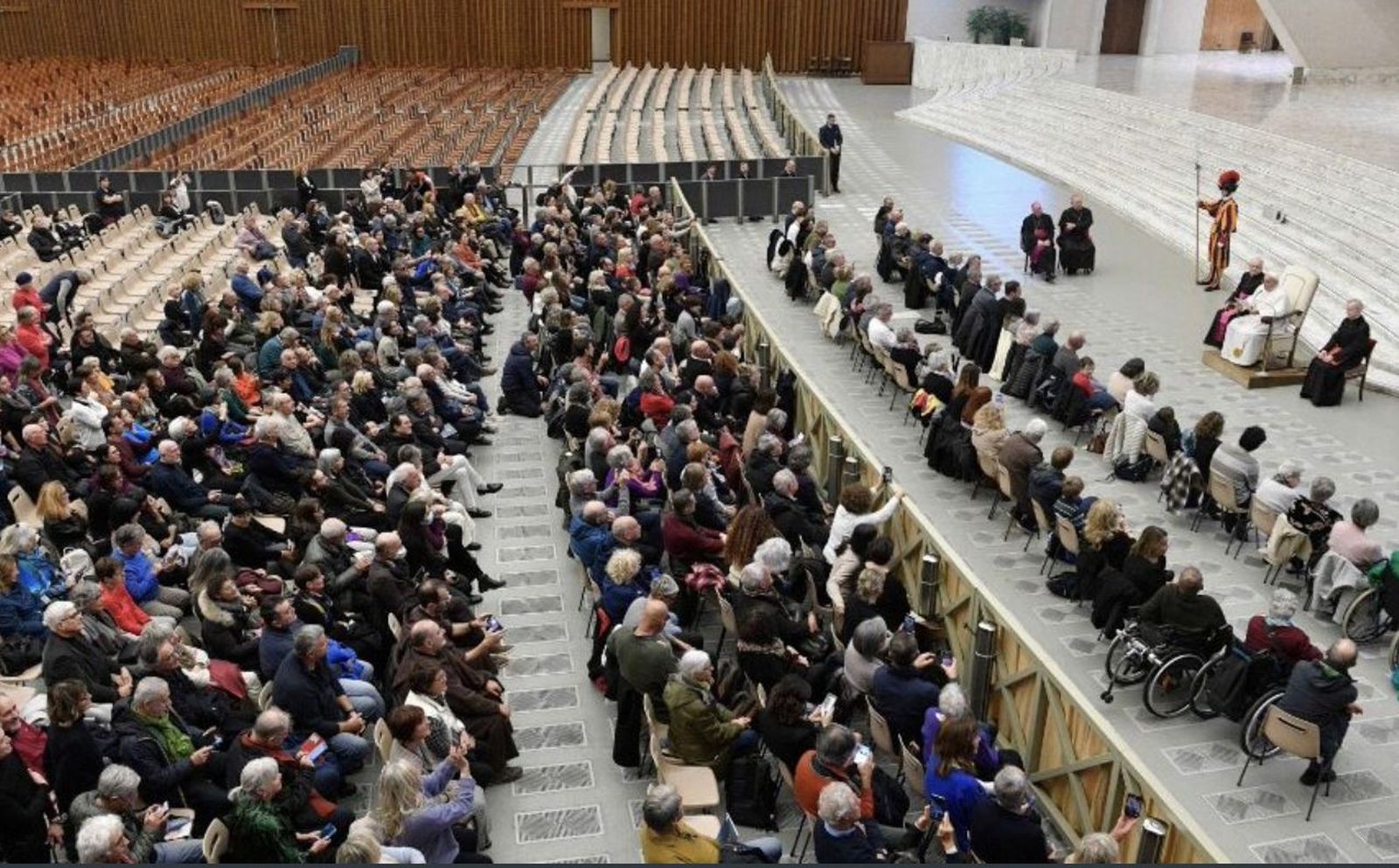 Audiencia del Papa a la Fraternidad Romena y al Grupo Naim