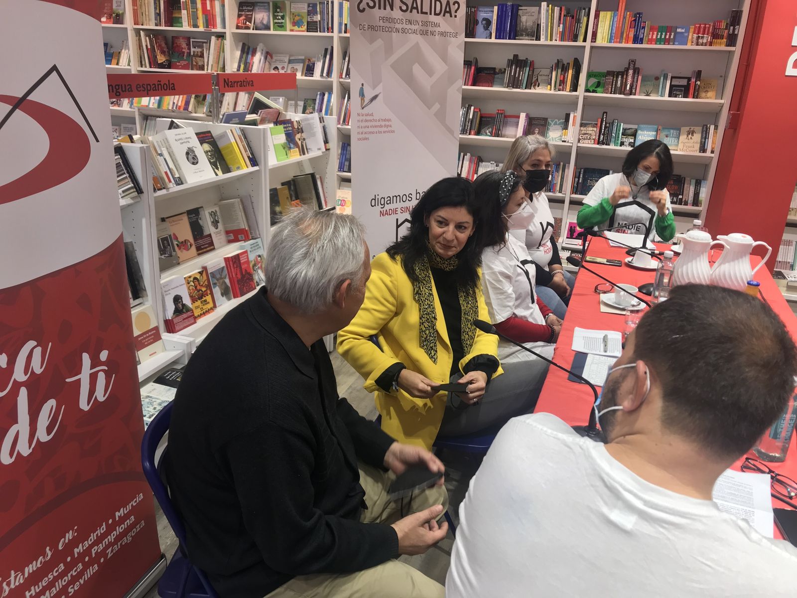 Solo 1 de cada 3 personas recibe una prestación social.