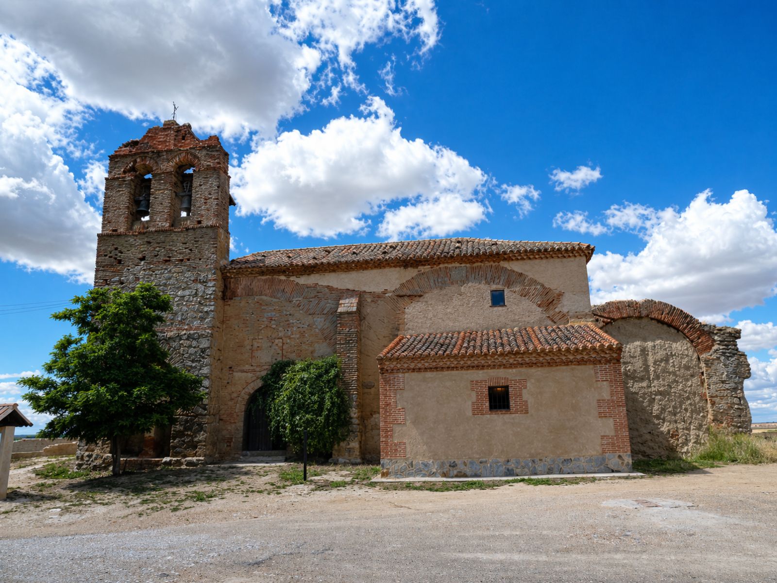 Iglesia de Otero de los sariegos. Villafafila, Zamora