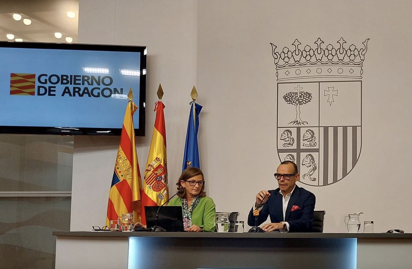 La restauradora y el director general de Cultura de Aragón