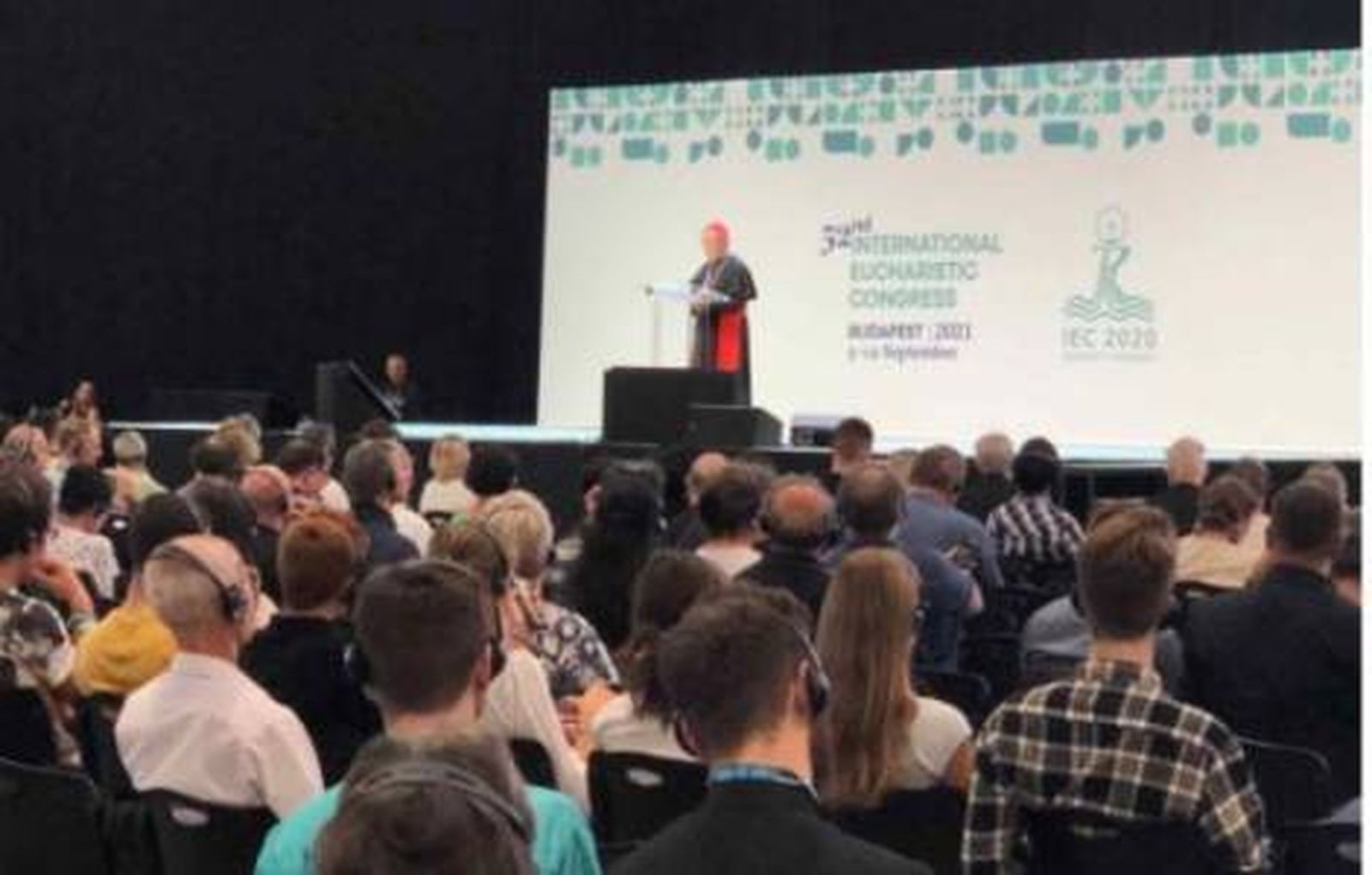 Cardenal Yeom Soo-jung en Budapest