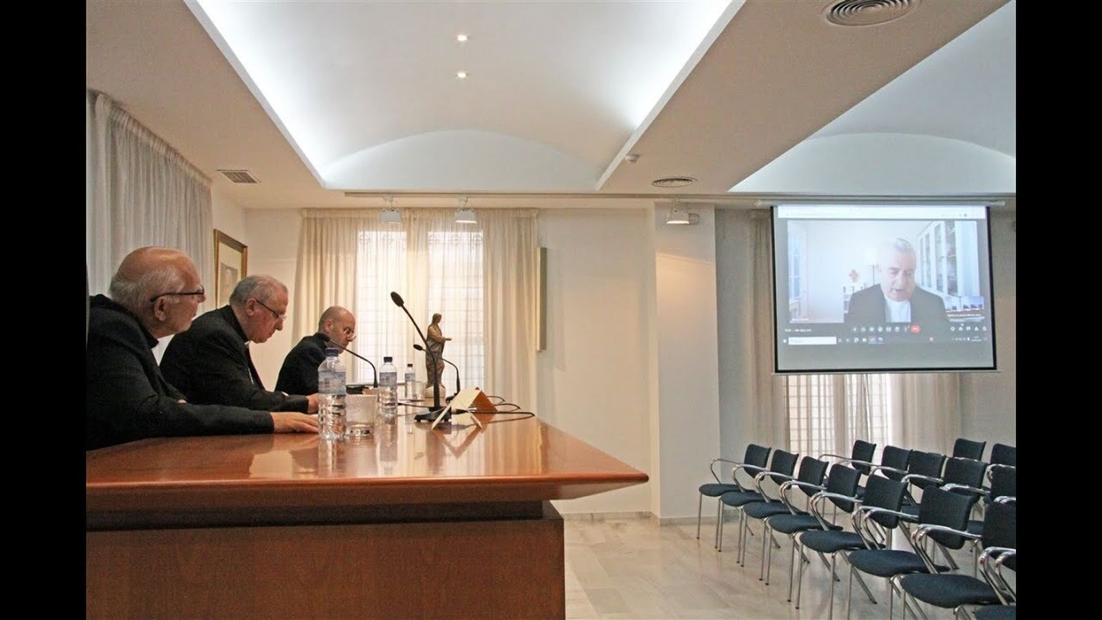 Comparecencia conjunta de Celso Morga y Rodríguez Carballo