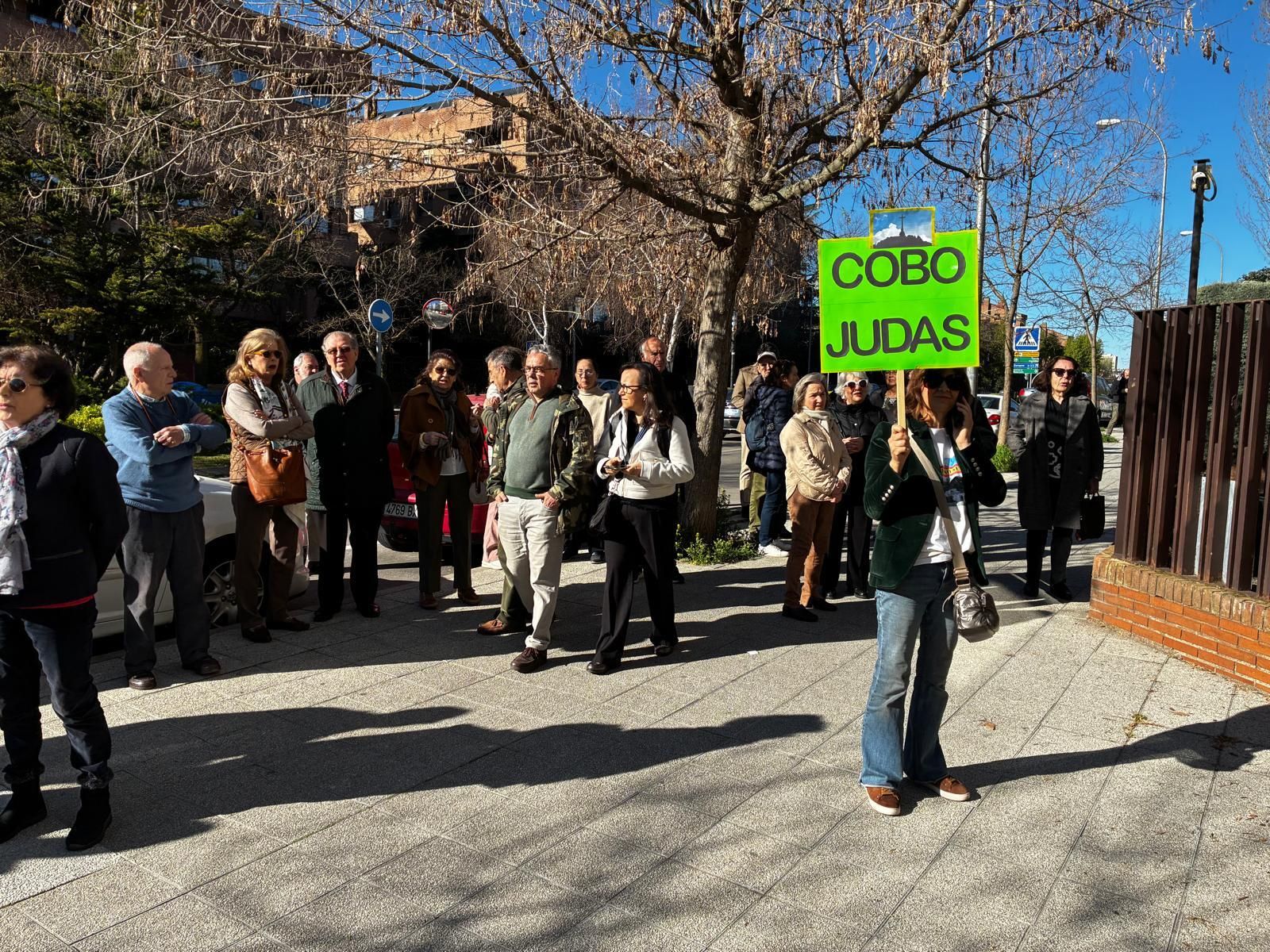 Concentración contra los obispos en Añastro