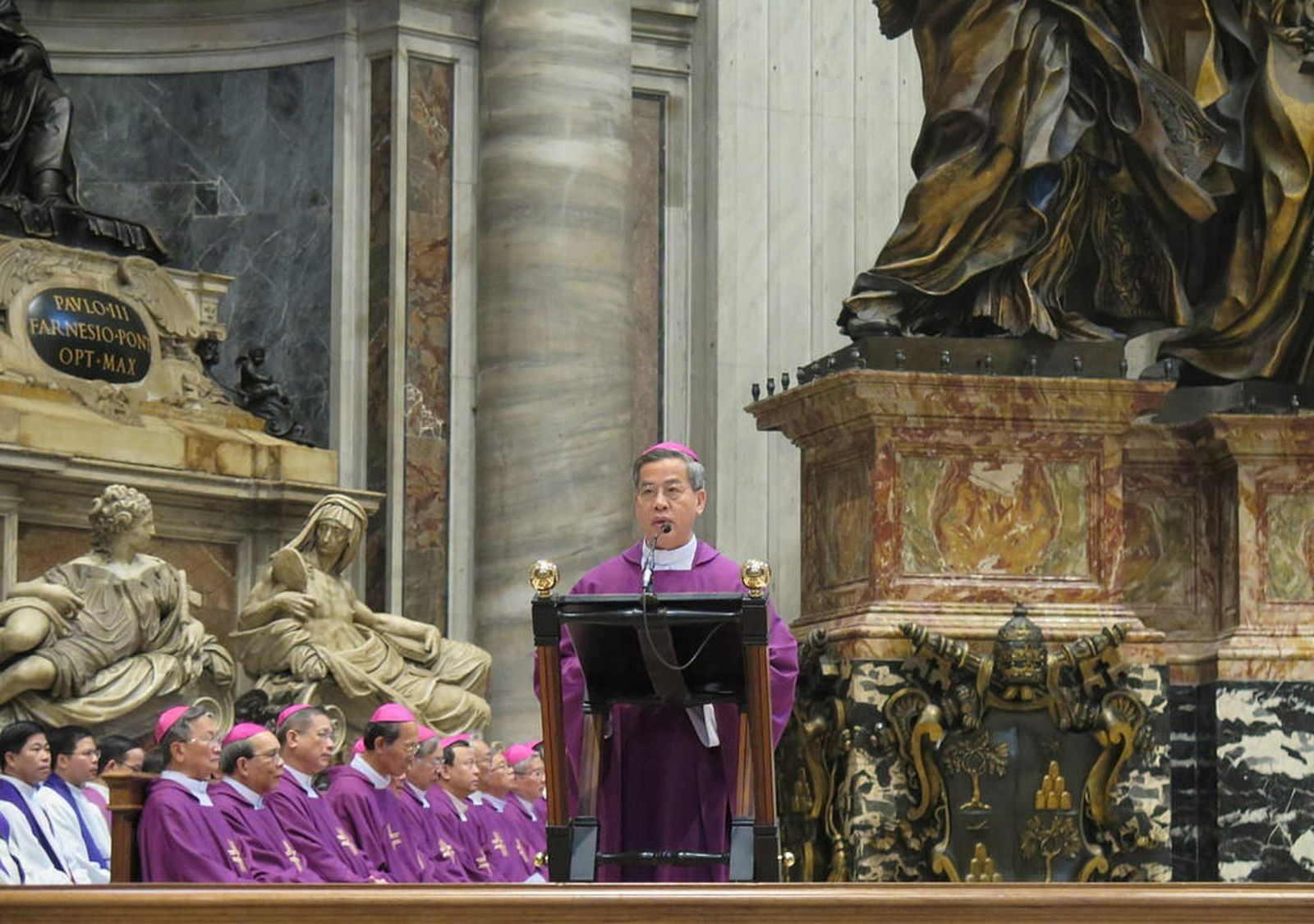 Misa de los obispos vietnamitas en la Basílica de San Pedro