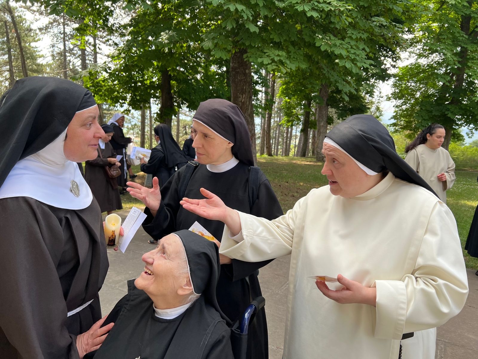 Misericordia en lo espiritual y tajantes en lo civil y judicial, es estar dentro de la corrección fraterna