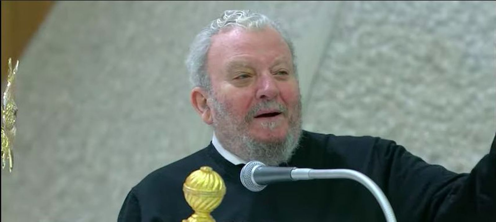 Kiko Argüello, hablando en el Aula Pablo VI