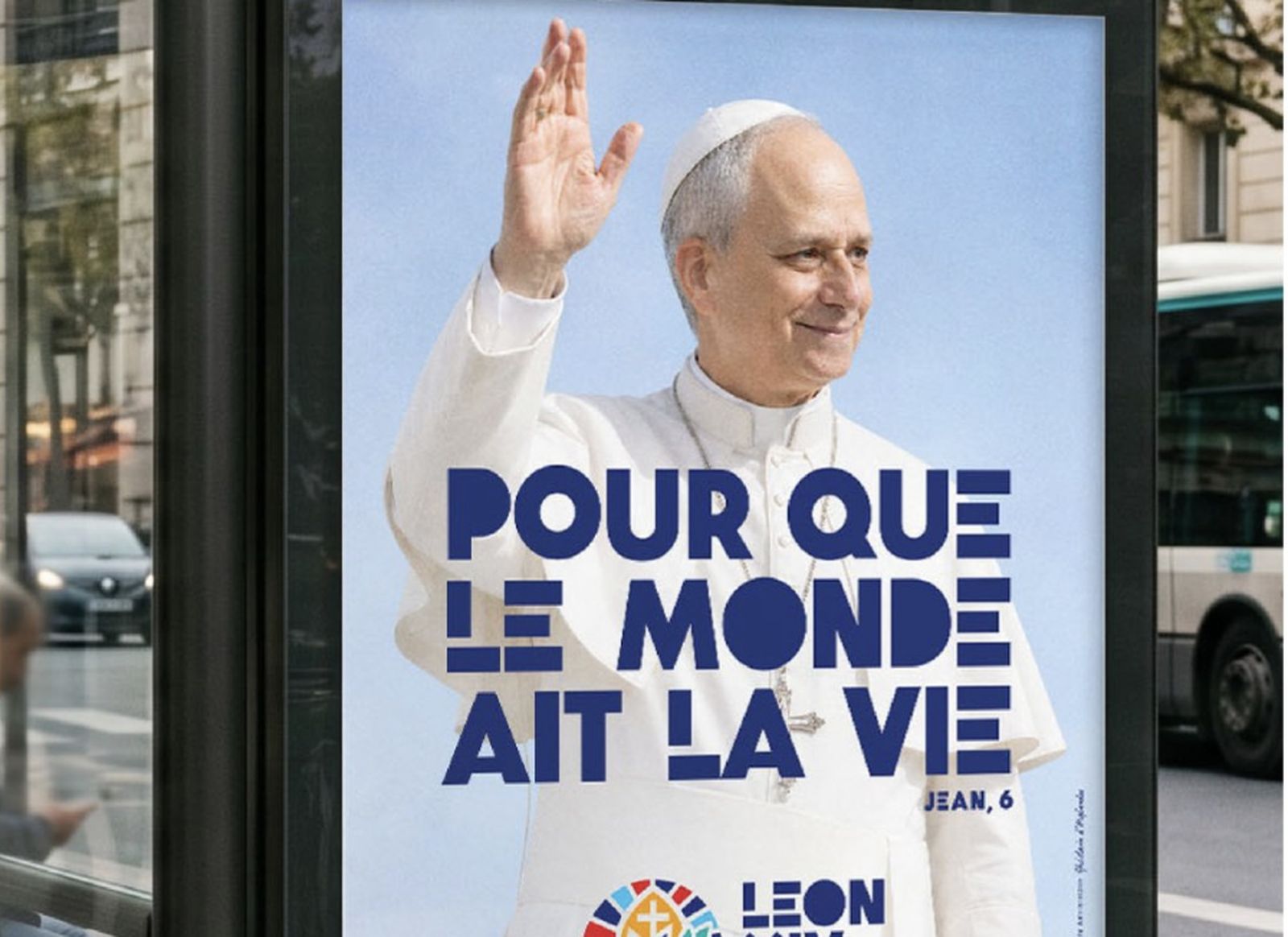 Cartel de la visita del Papa a Francia