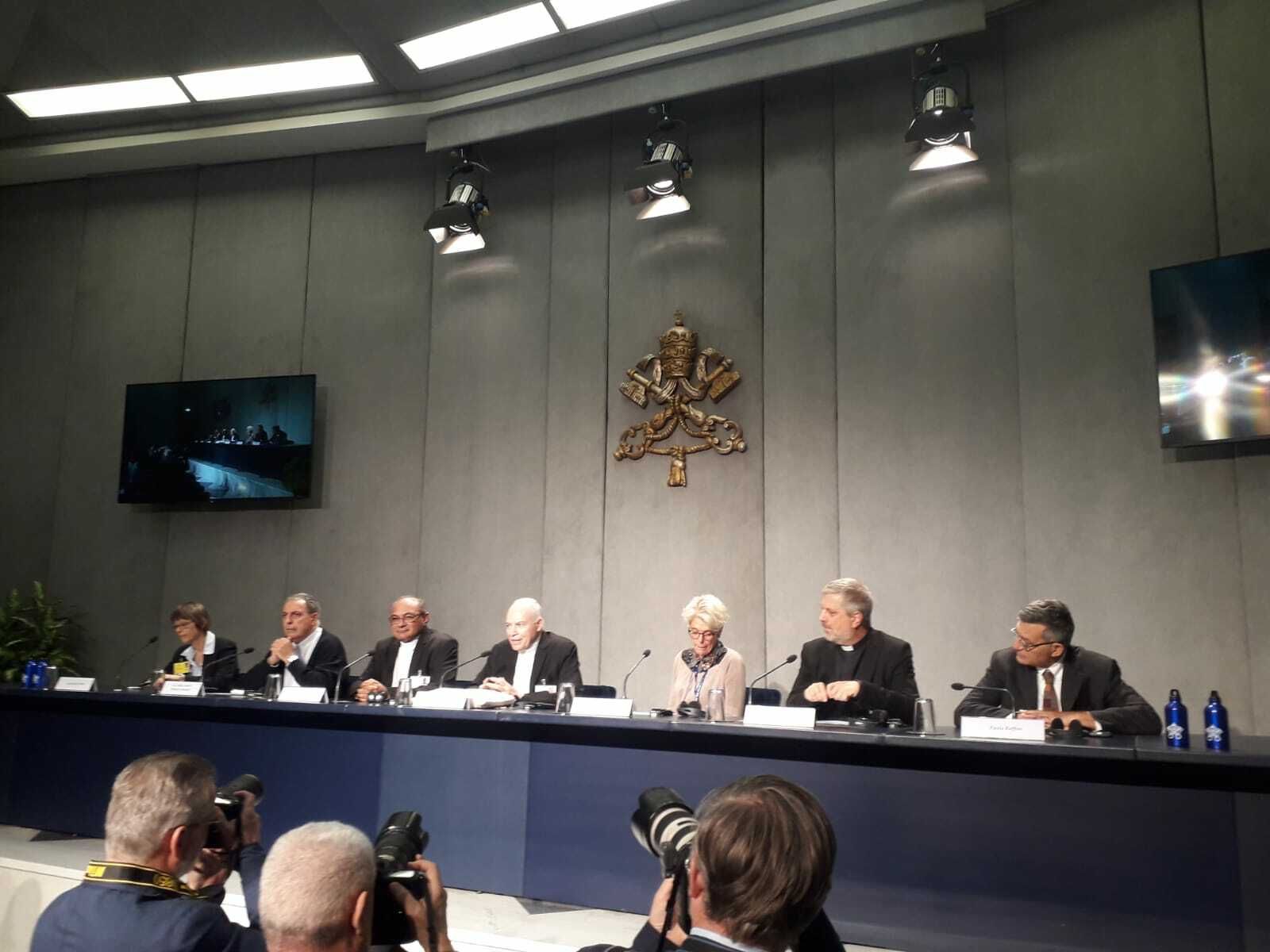 Destacan la "libertad de discurso" para las mujeres y la "atmósfera libre" en el Sínodo