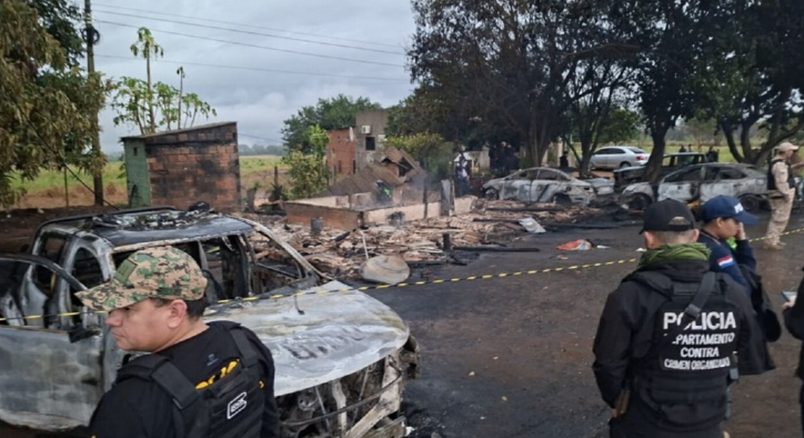 Ataque narco a la comisaría de Naranjito en Ybyrarobaná, Paraguay. Tres personas fallecieron
