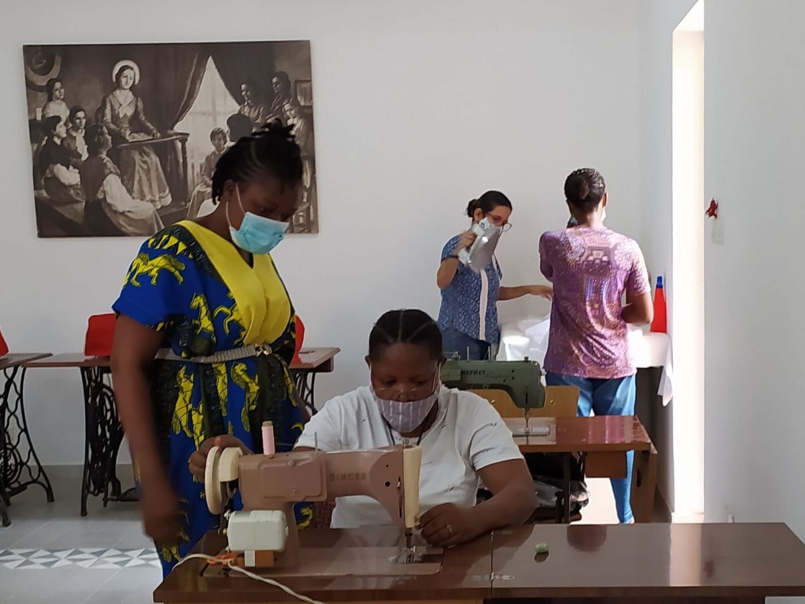 Adoratrices, con las mujeres africanas