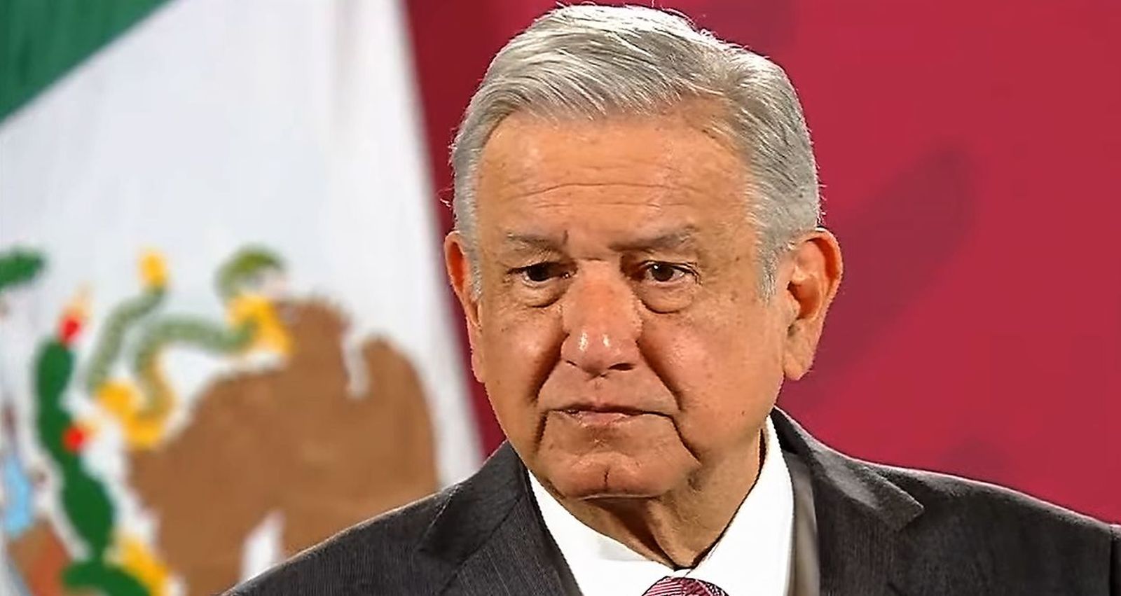 Presidente de México usa a Francisco y cuestiona a jerarquía católica