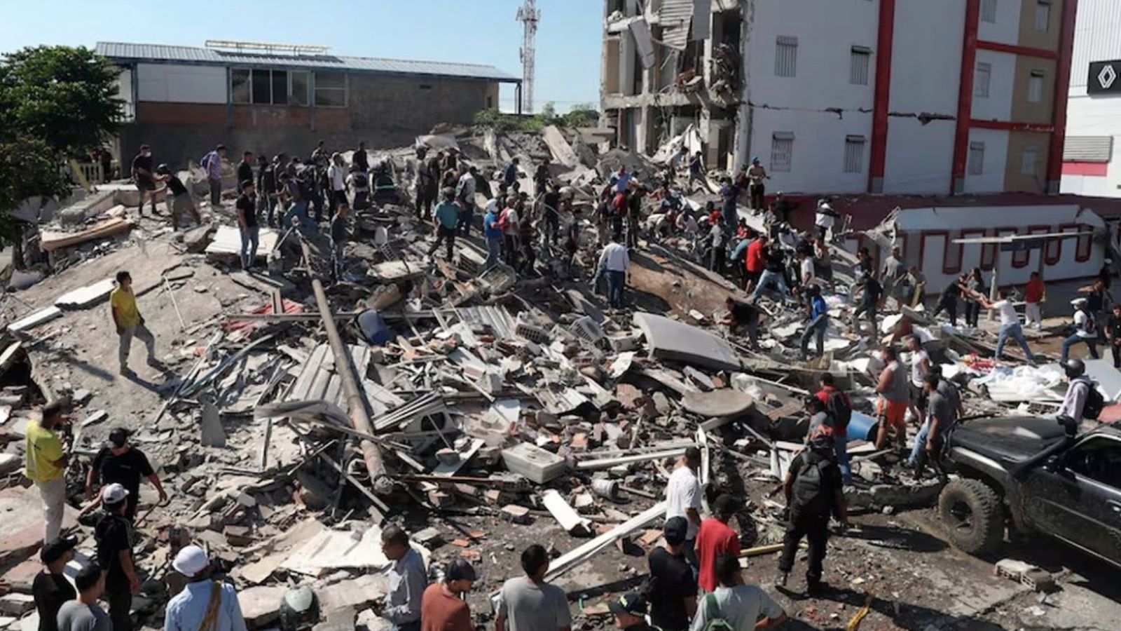 Colombia, decenas de edificaciones colapsadas y más de 1.500 viviendas afectadas
