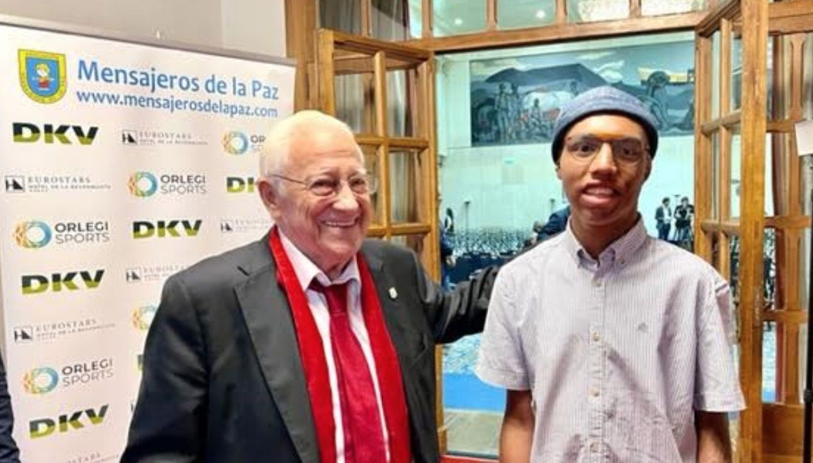 El Padre Ángel y su hijo Josué