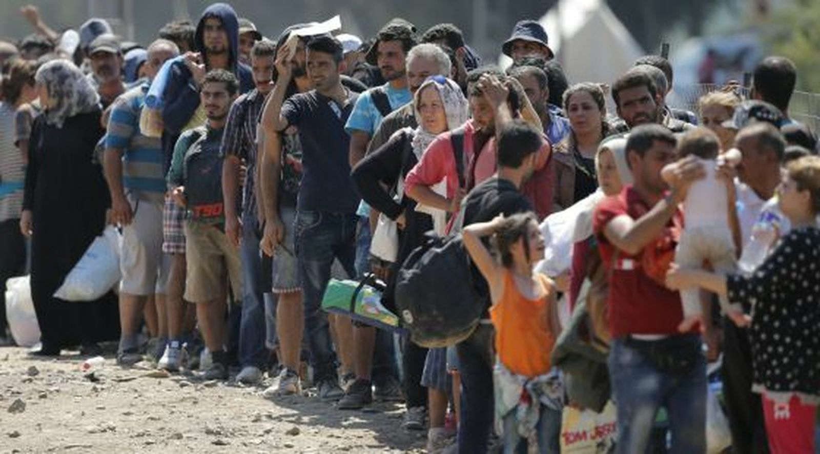 Refugiados en la frontera entre Grecia y Macedonia