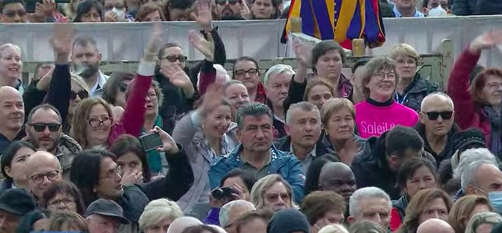 Fieles en la audiencia