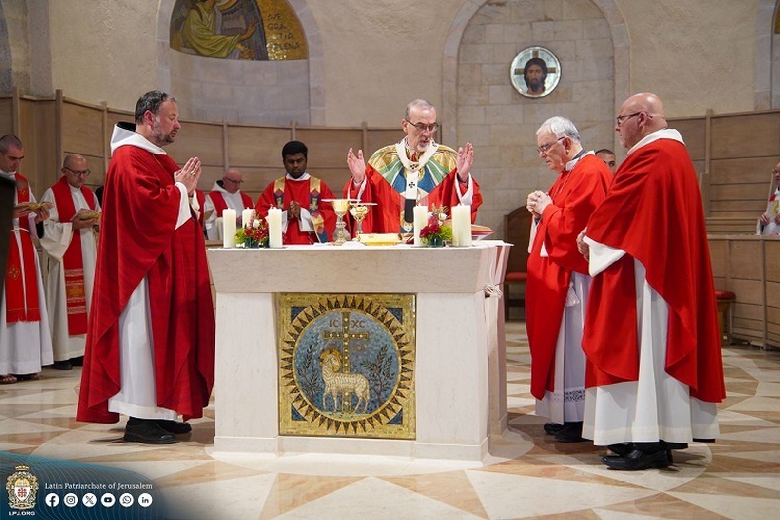 El patriarca Pizzaballa celebra Pentecostés