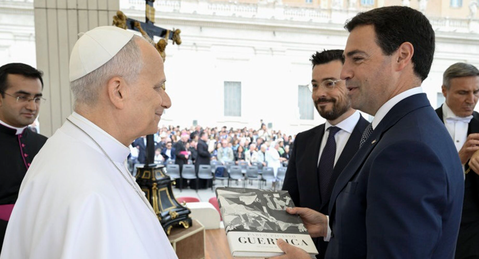 Imanol Pradales, con el Papa