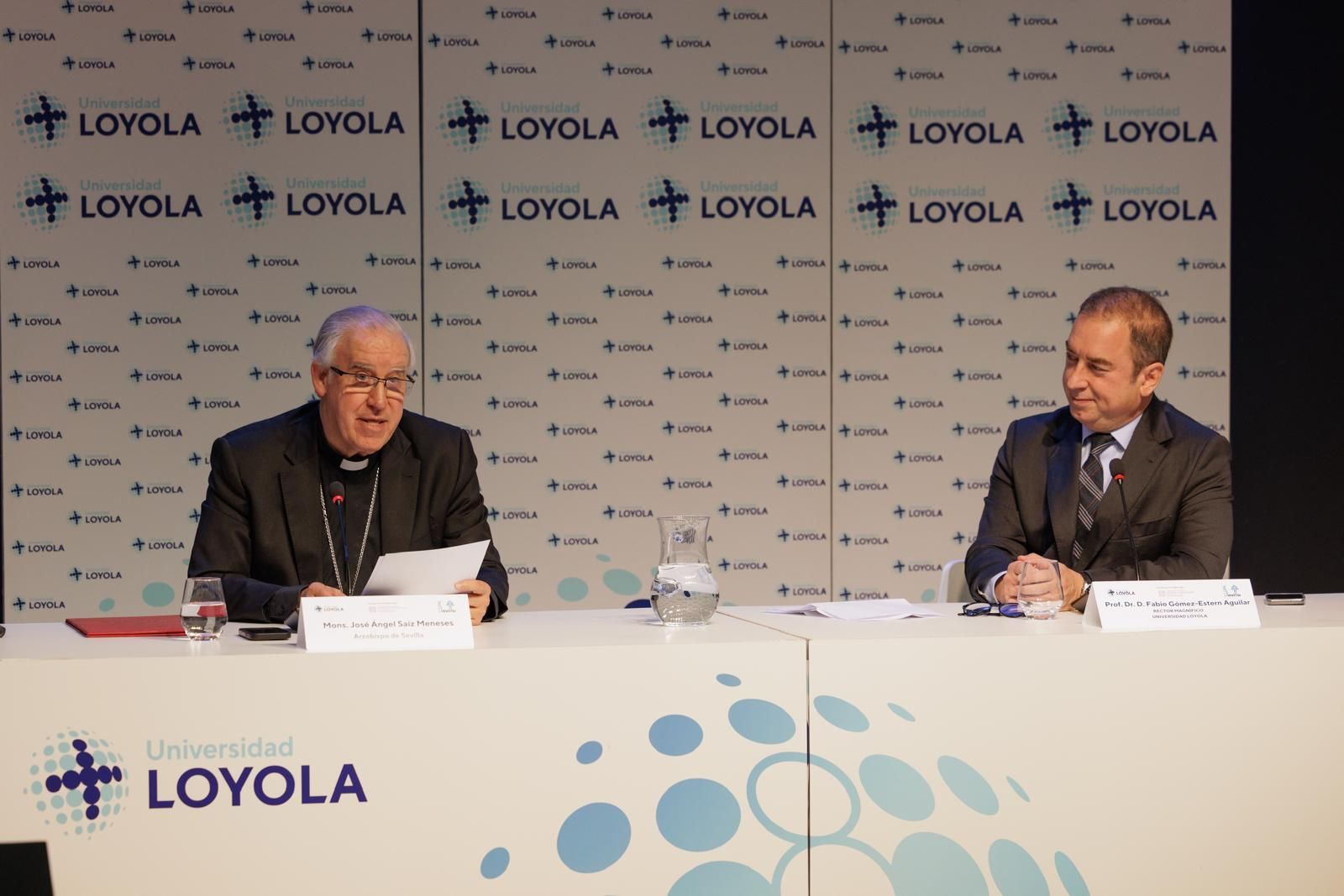 Jornada "¿Deuda o desarrollo?" en la Universidad Loyola