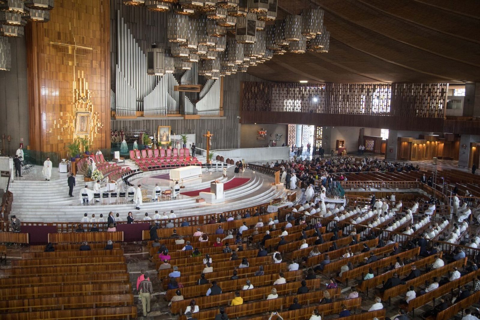 Basílica. El enemigo flota.