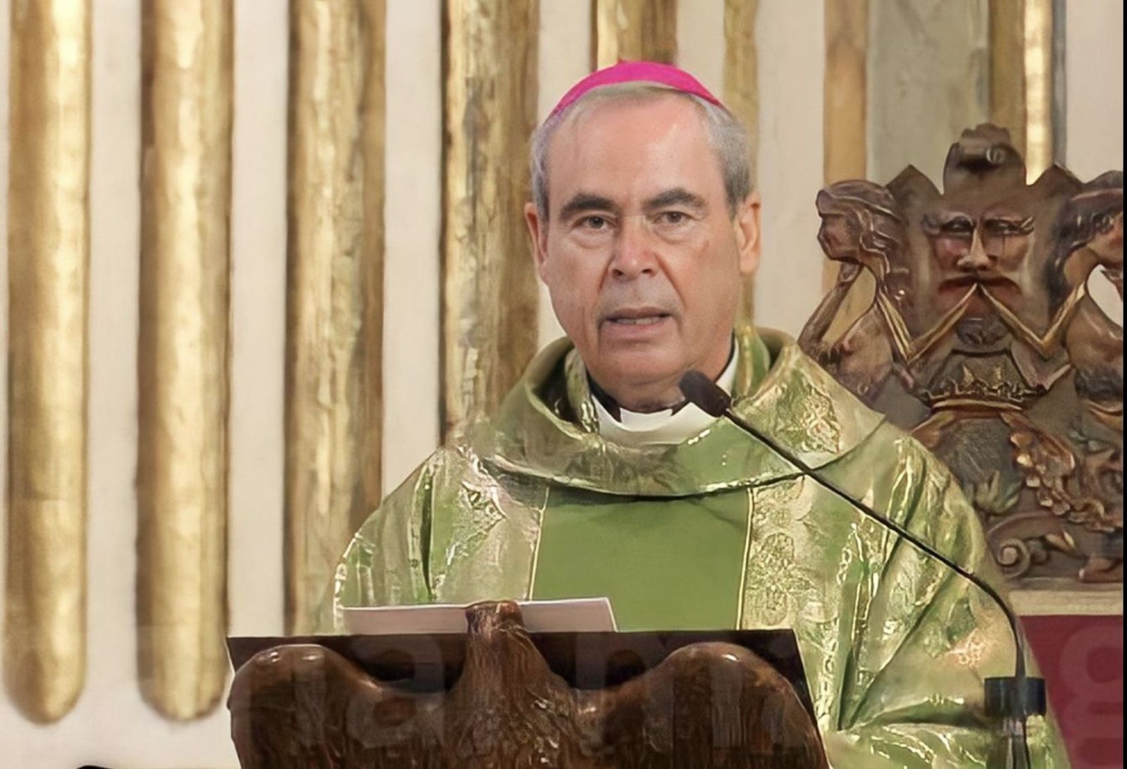 El obispo Jesús Catalá