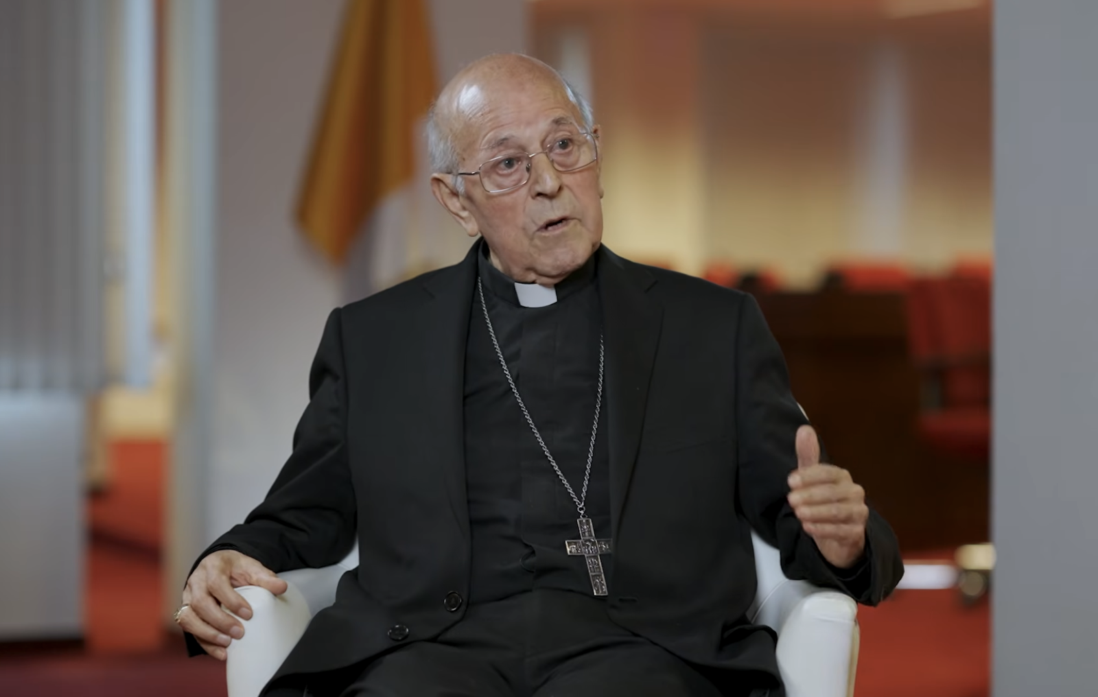 El cardenal Blázquez, en un momento de la entrevista