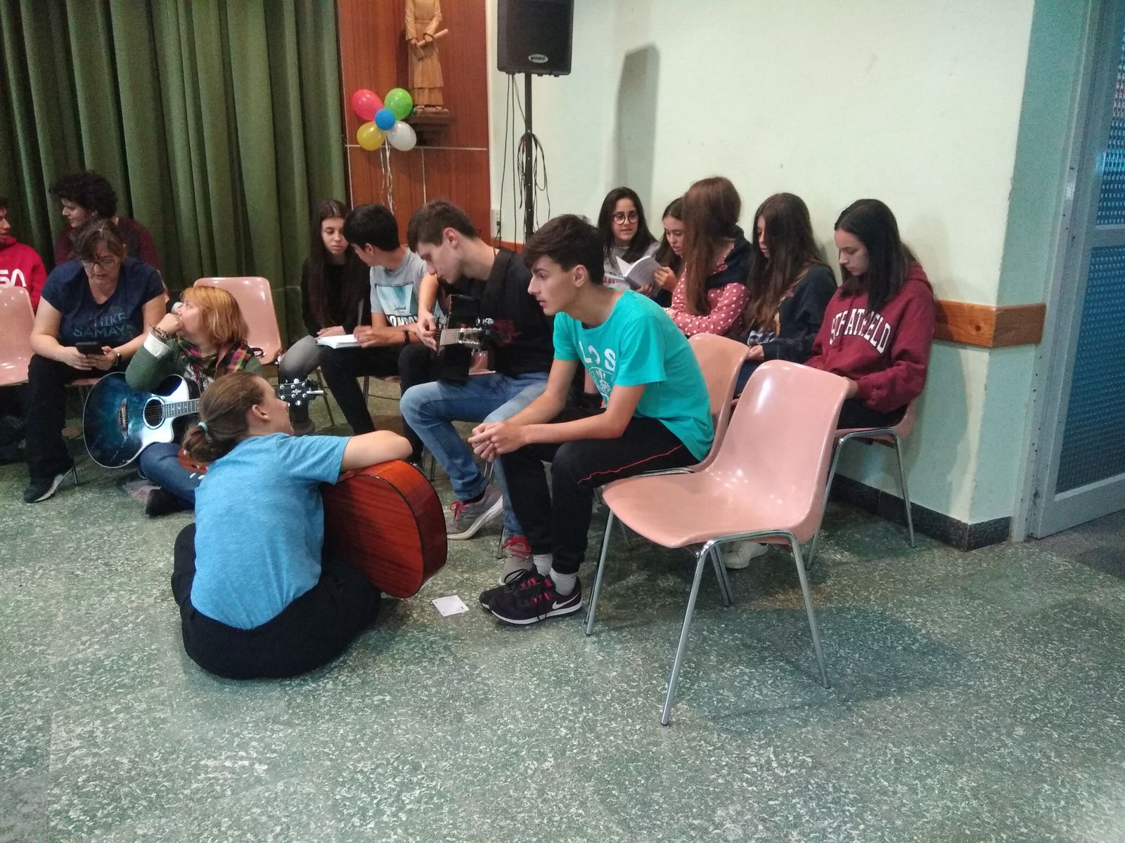 Compartiendo durante el encuentro en Dueñas