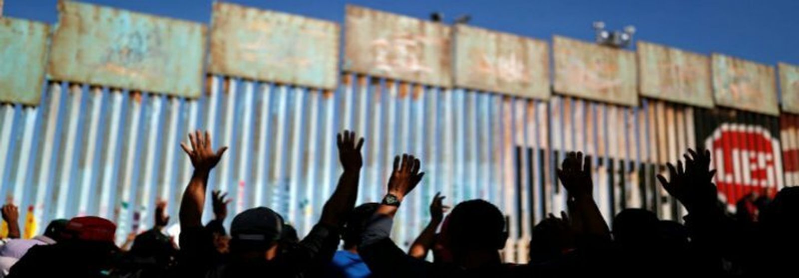 La caravana migrante, en la frontera con EEUU