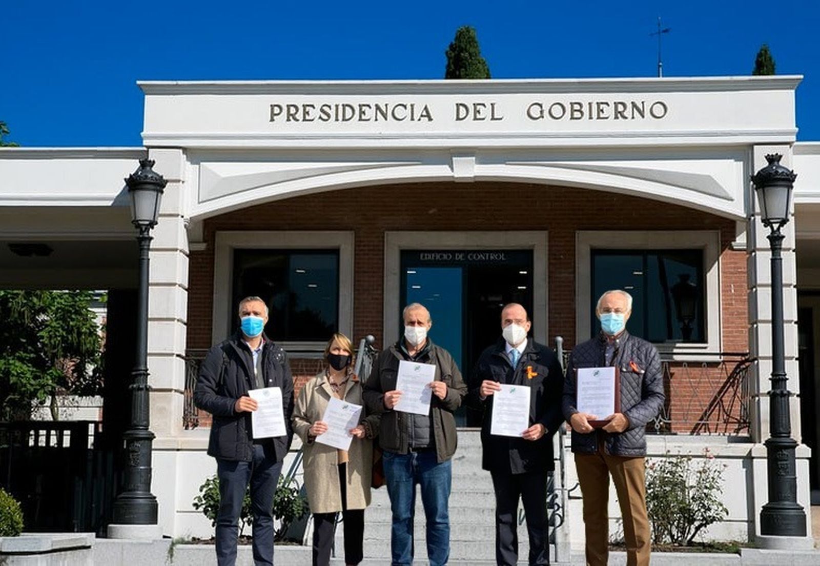 Más Plurales, presentando la petición de reunión urgente con Sánchez en la Moncloa