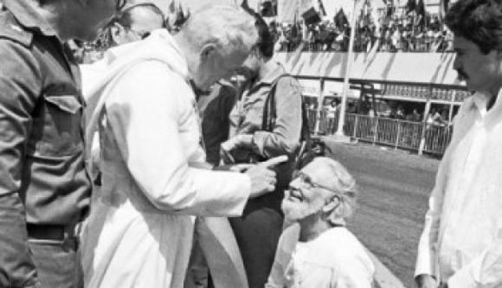 Wojtyla reprende a Ernesto Cardenal