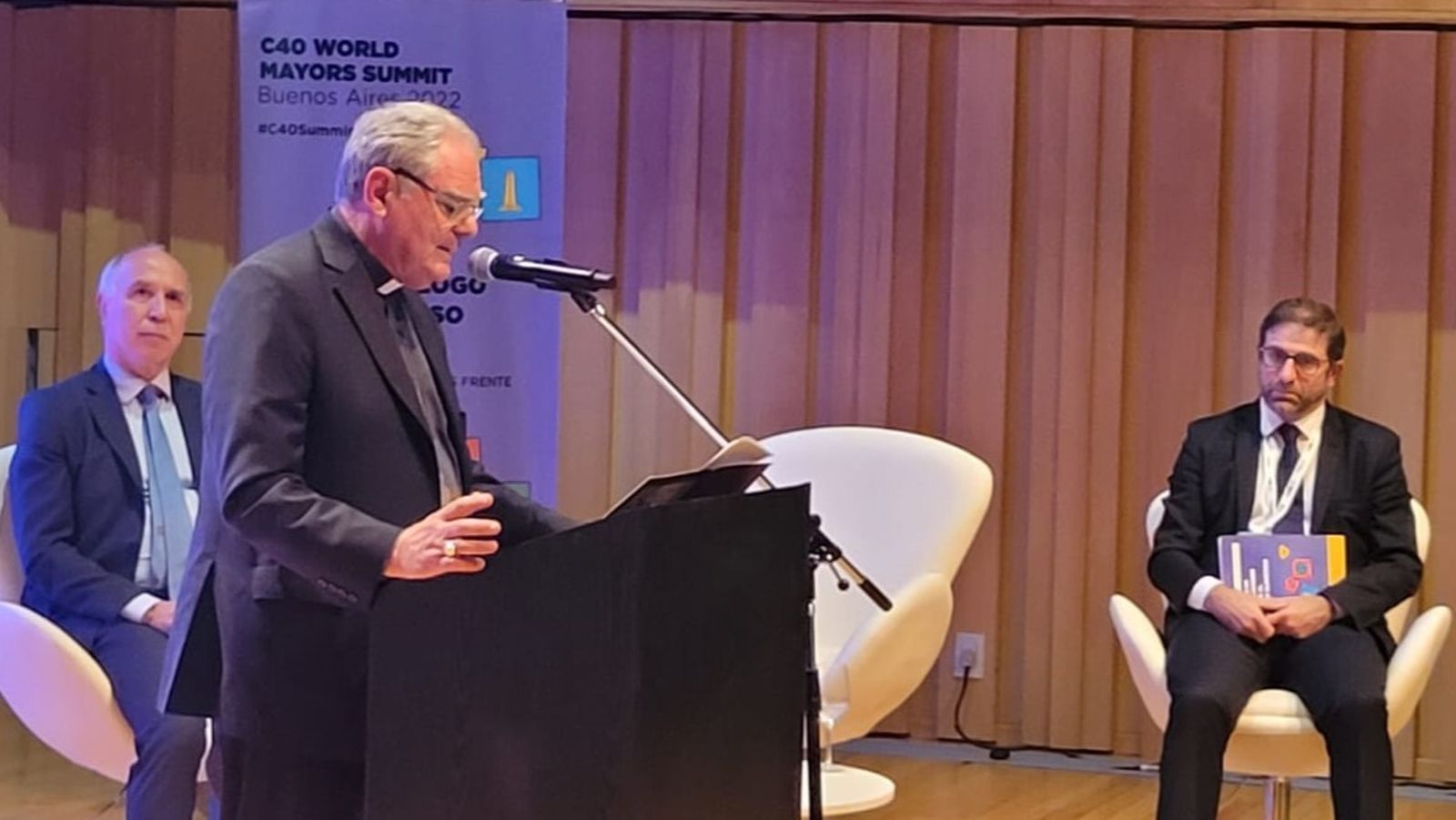 Mons. Ojea en la Cumbre Climática de alcaldes