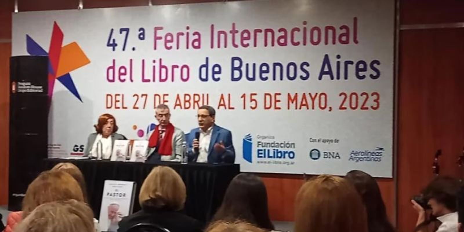 Rubin y Ambrogetti firman ejemplares de El Pastor