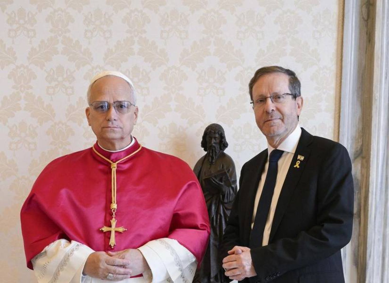 León XIV con el presidente de Israel Isaac Herzog