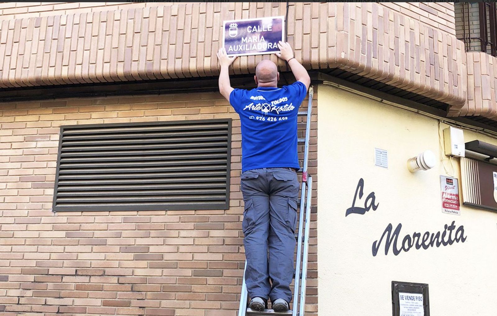 Rótulo en la calle María Auxiliadora