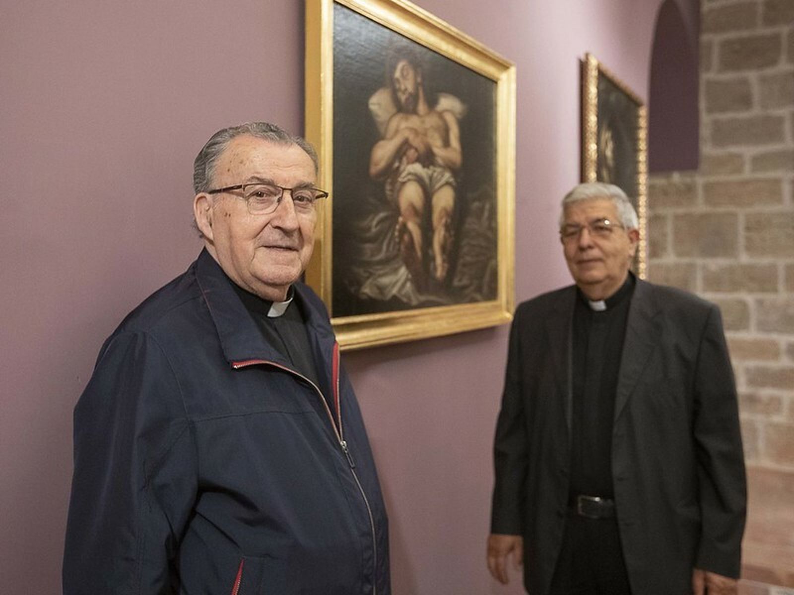 Aliaga y Sancho con cuadro Cristo Yacente  de Jerónimo Jacinto Espinosa