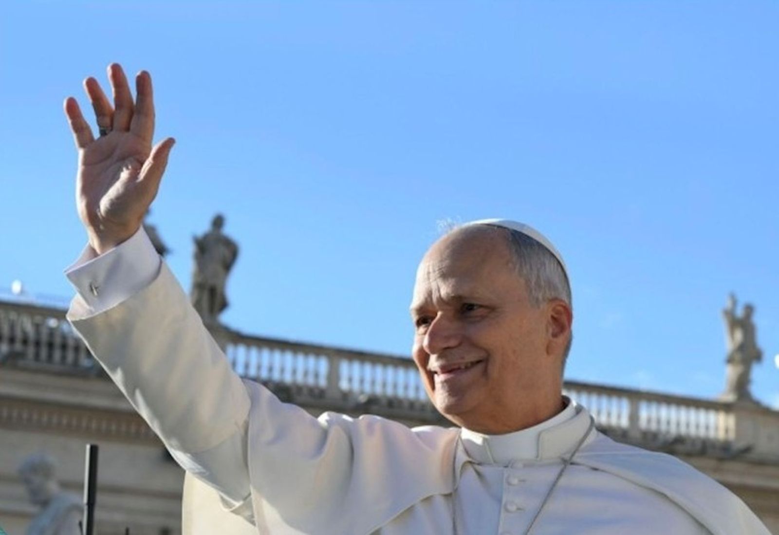 El papa proclama la paz y defiende la vida