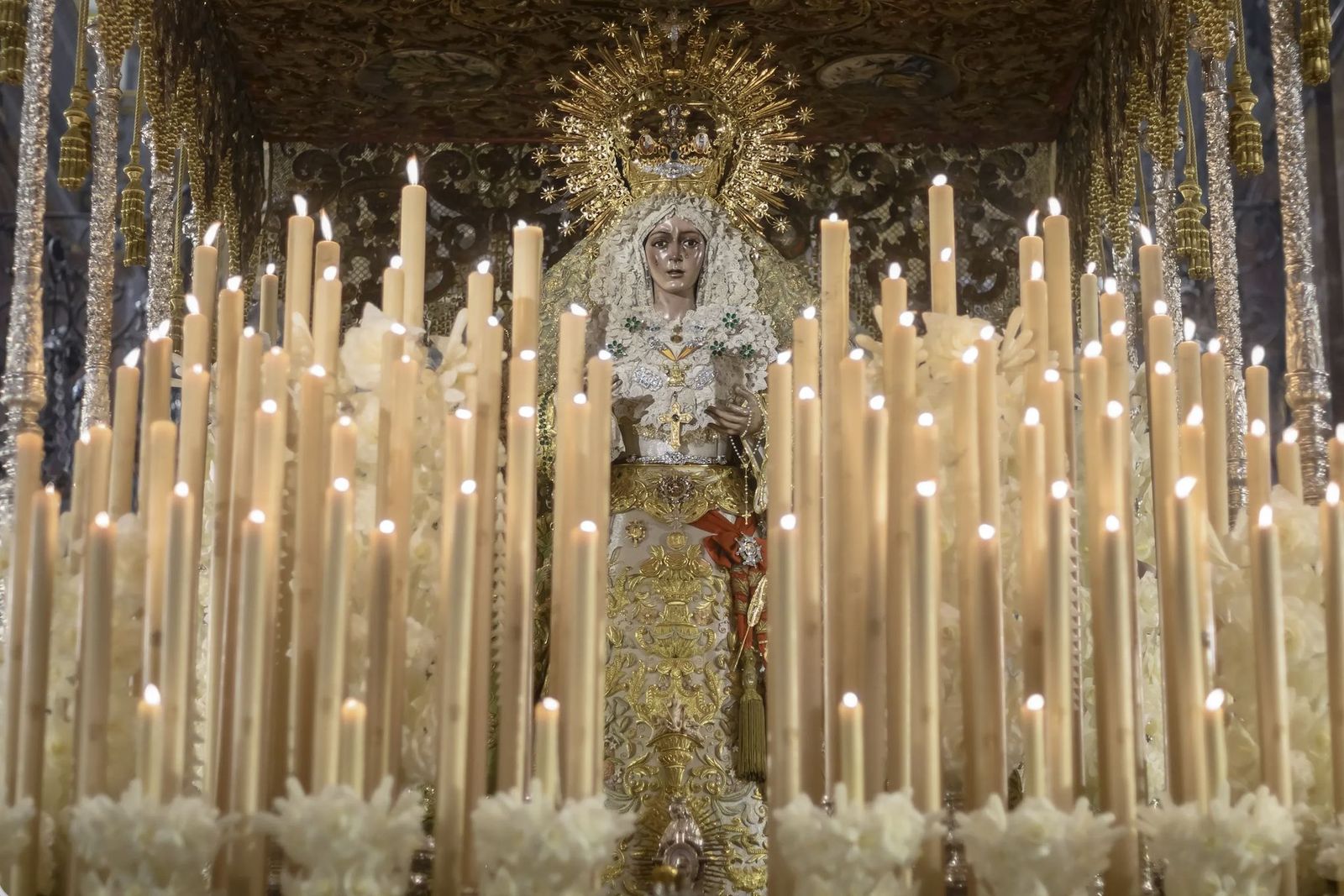 La Macarena, en la salida de la 'madrugá' de la Semana Santa