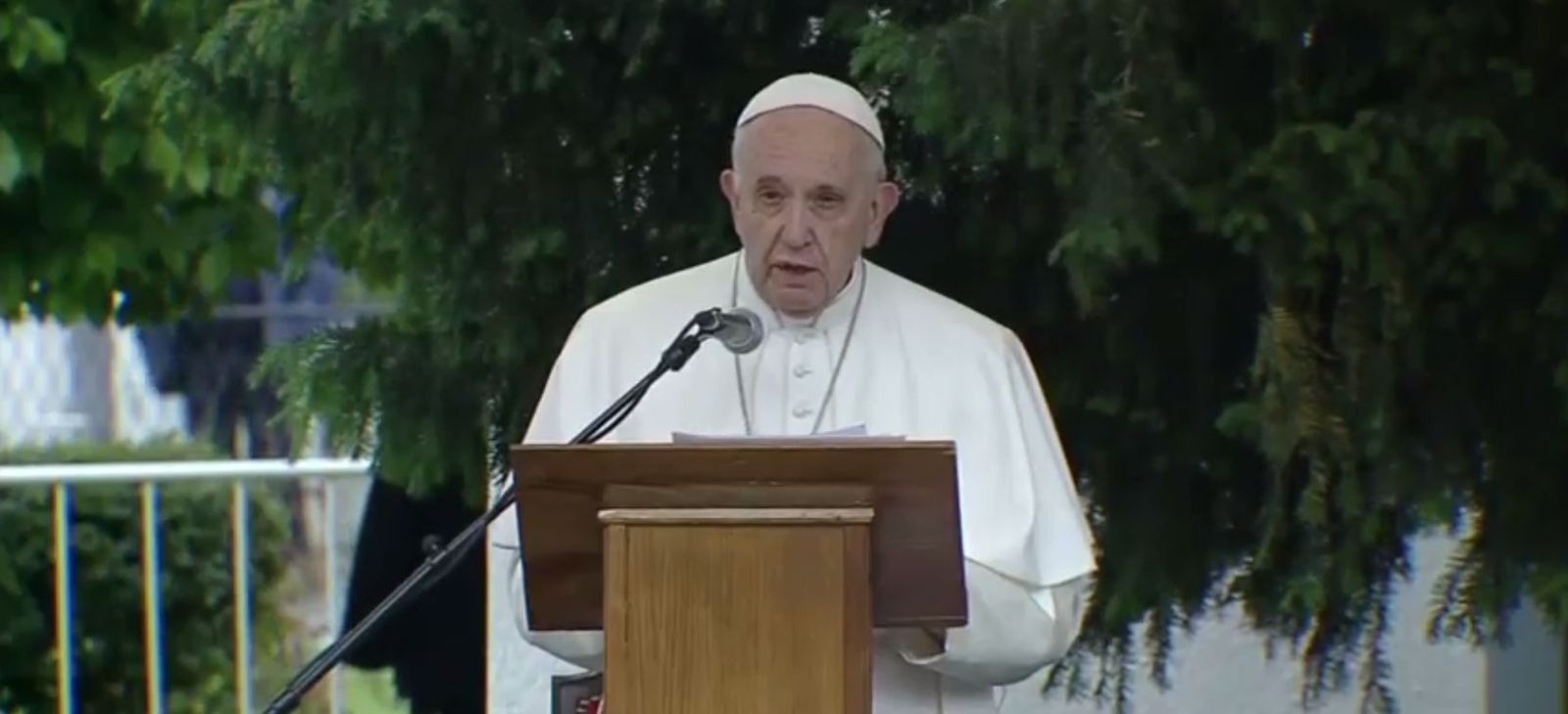 Francisco habla a los jóvenes