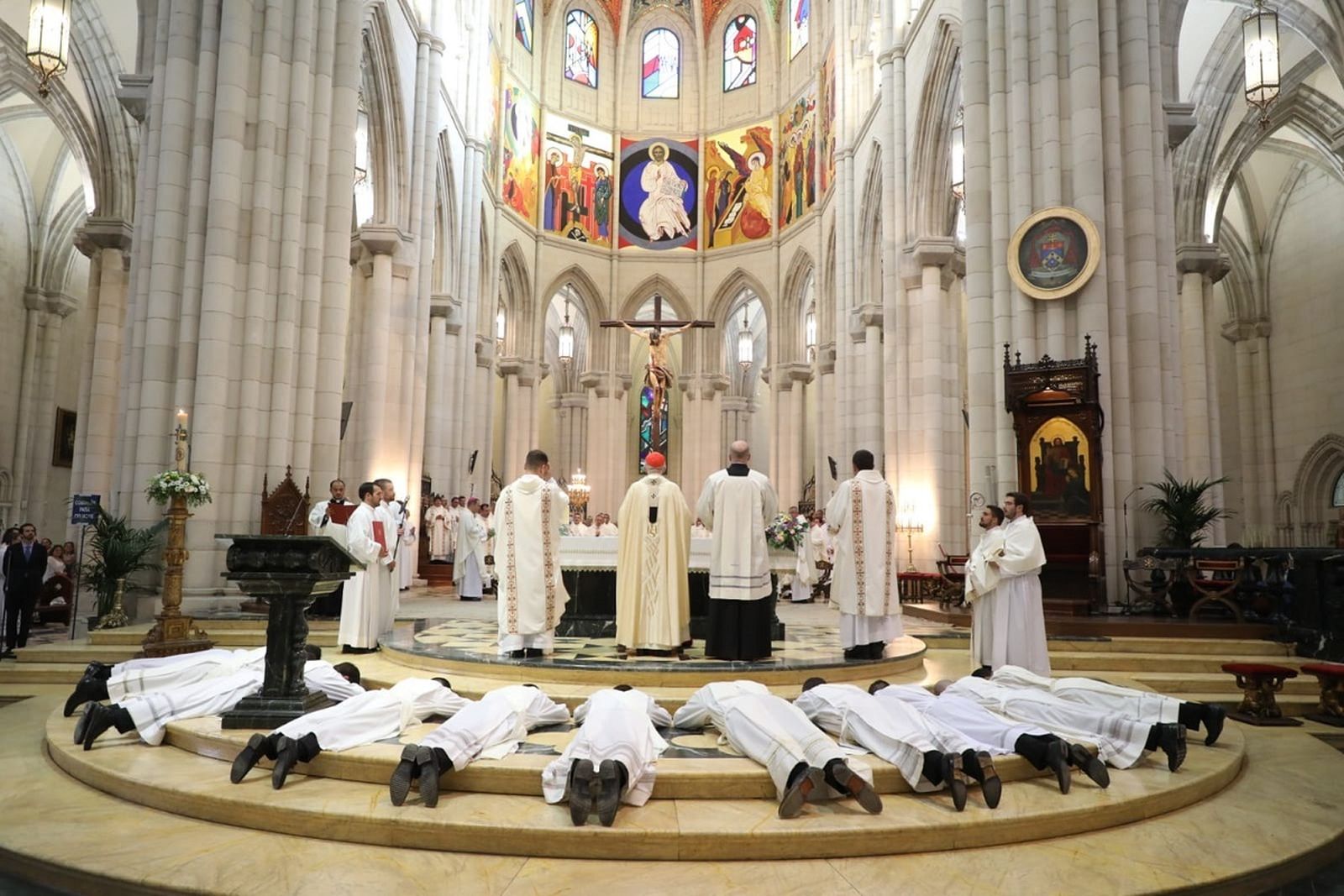 Ordenaciones sacerdotales en La Almudena