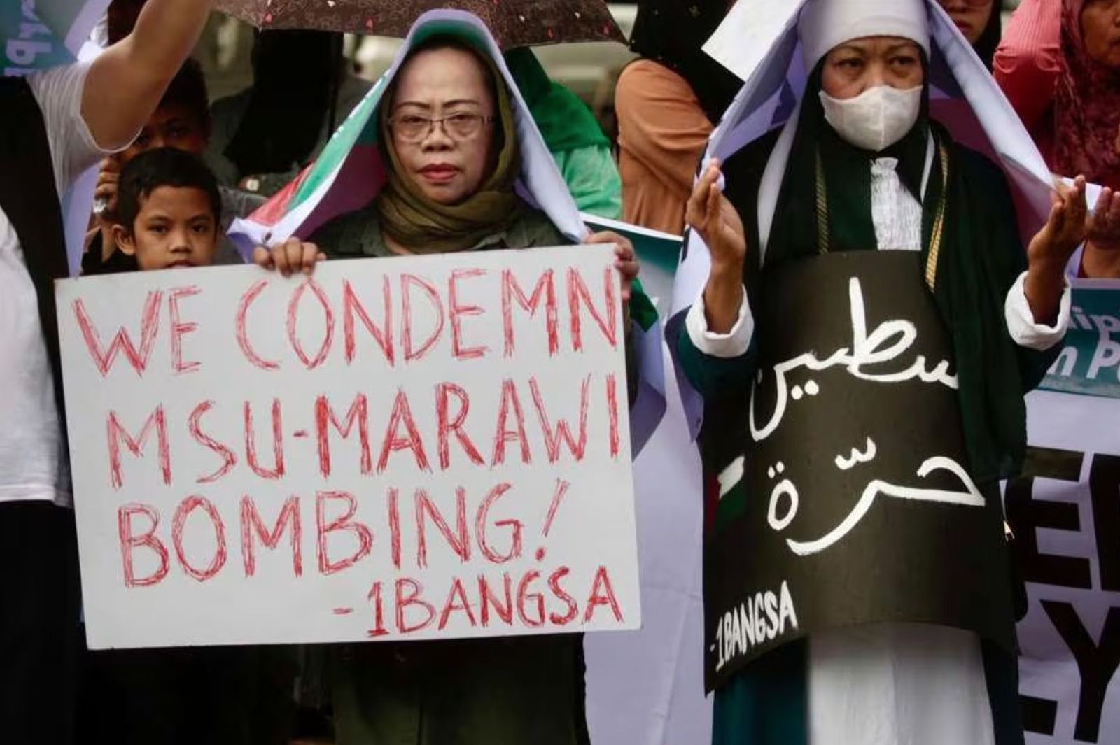 Musulmanes filipinos se reúnen en solidaridad con las víctimas del atentado