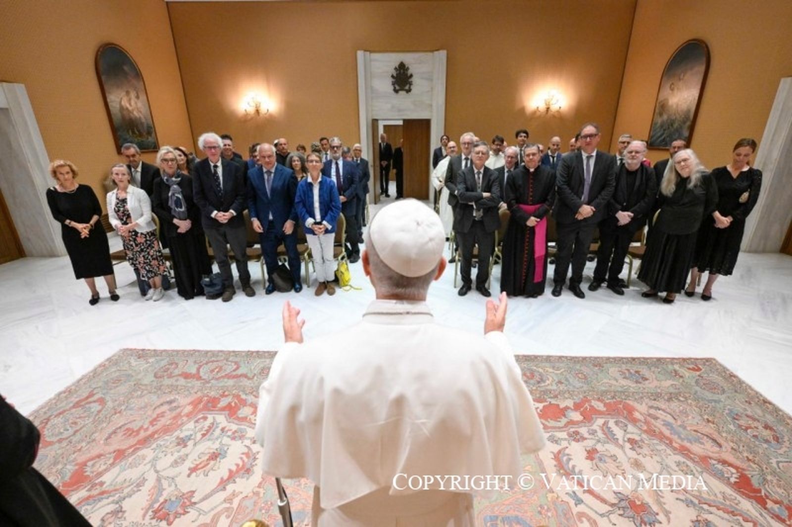 El Papa 'bendice' a los escritores