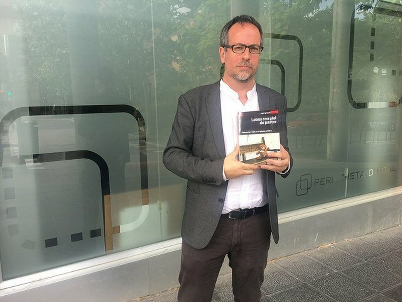 El autor de 'Lobos con piel de pastor', Juan Ignacio Cortés