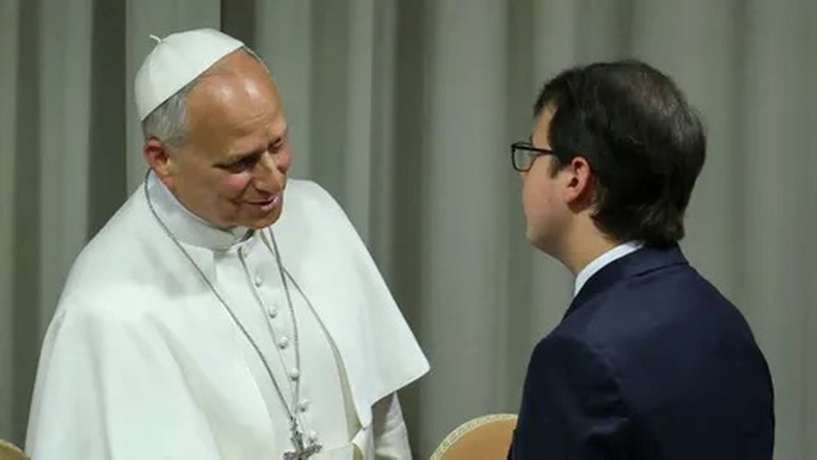 León XIV y Christopher Olah
