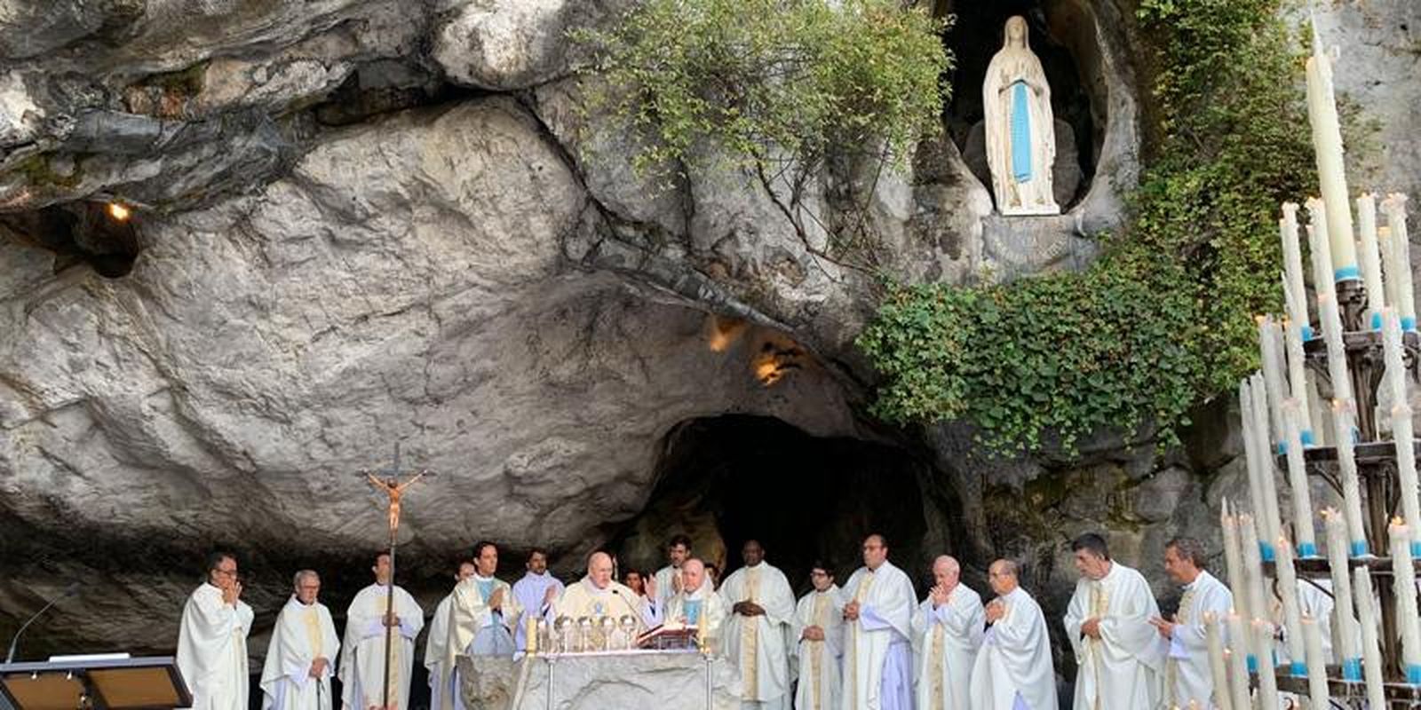 El cardenal Osoro en Lourdes