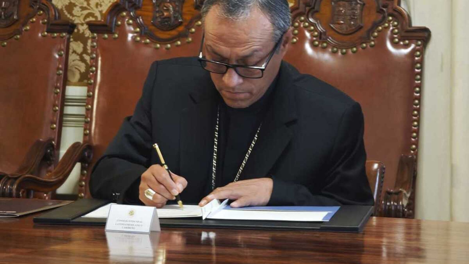 Lizardo Estrada en la sede de la OEA