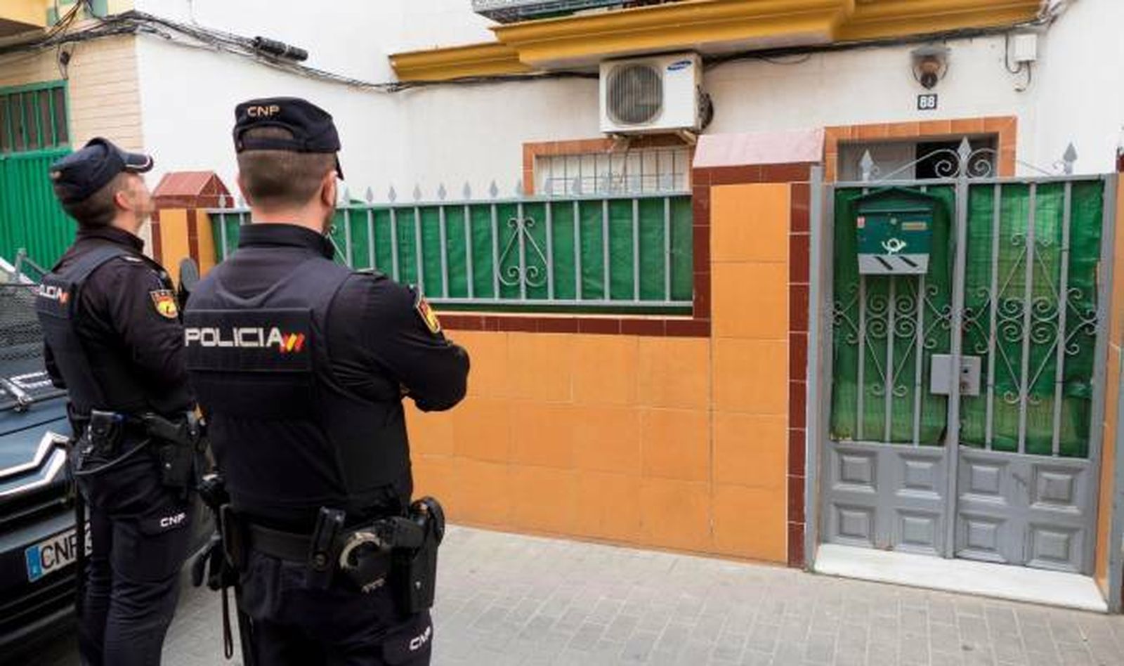 La Policía, ante la casa del presunto yihadista