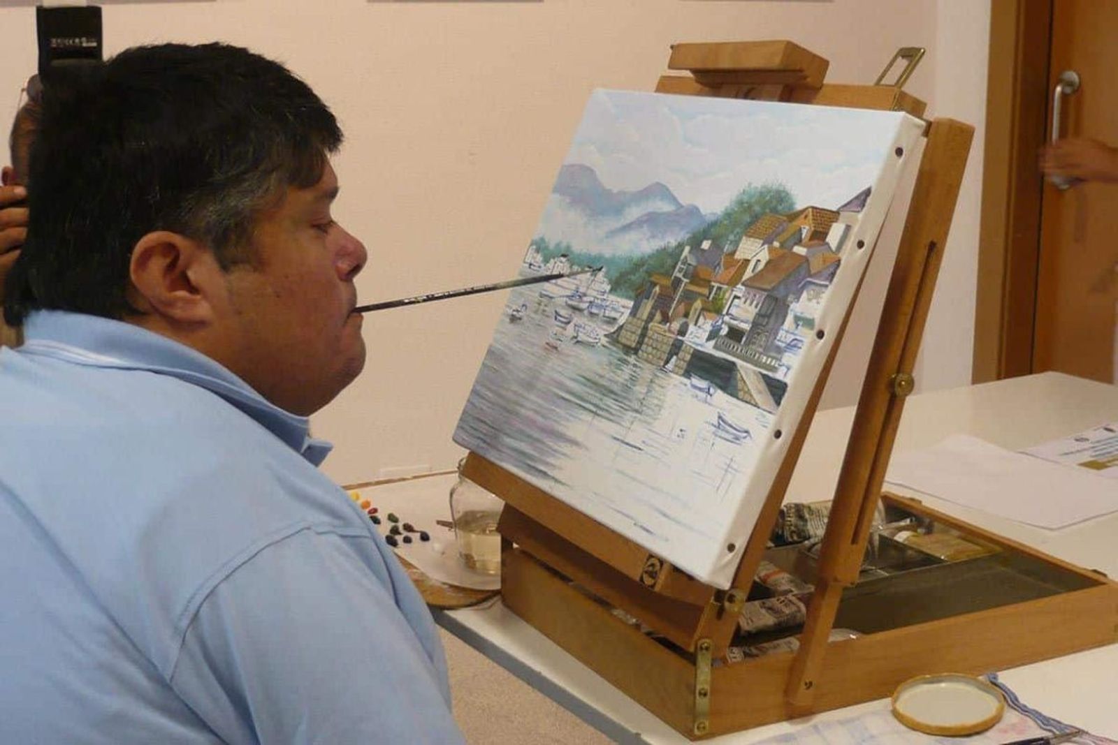 Ramón pintando