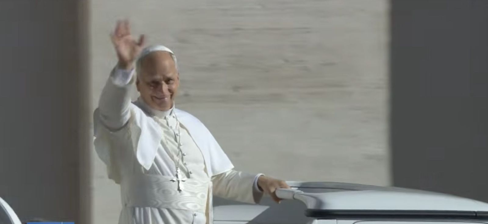 Prevost saluda a los fieles